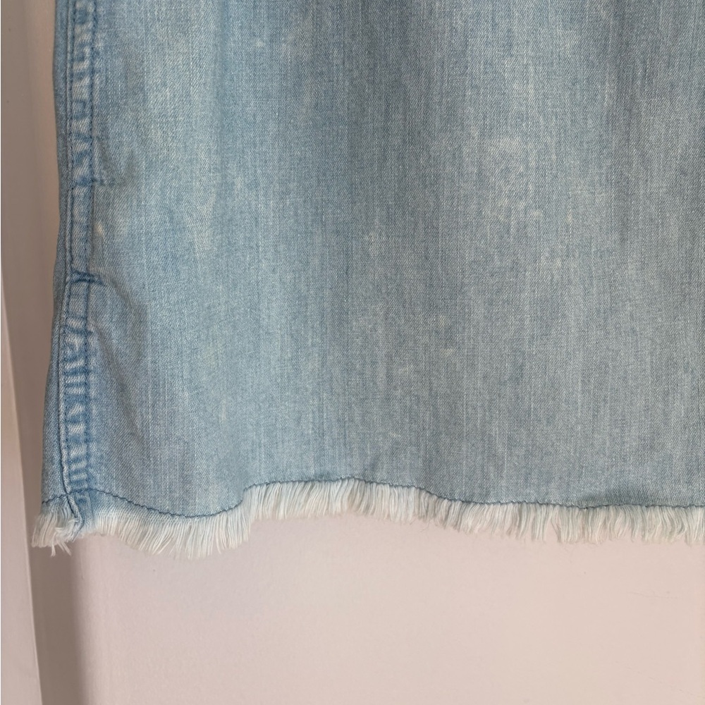 7 For All Mankind Denim Shirtdress XS Light Blue Acid Wash Raw Hem Western - Picture 12 of 12
